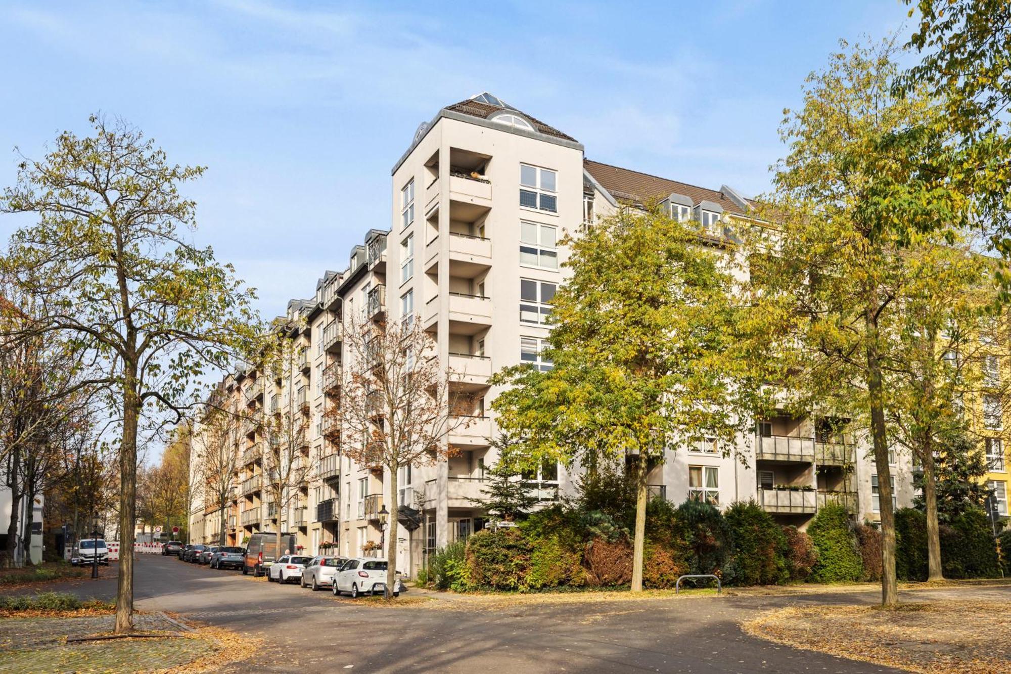 Edler Wohnraum Luxurioese Stadtoase Mit Balkon, Kaffeevollautomat, Lift & Parkplatz * Chemnitz